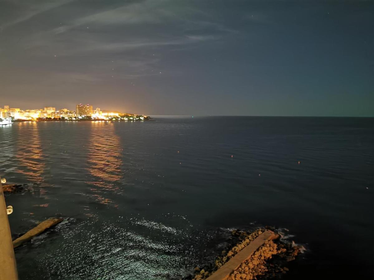 Frente mar Alicante Exterior foto